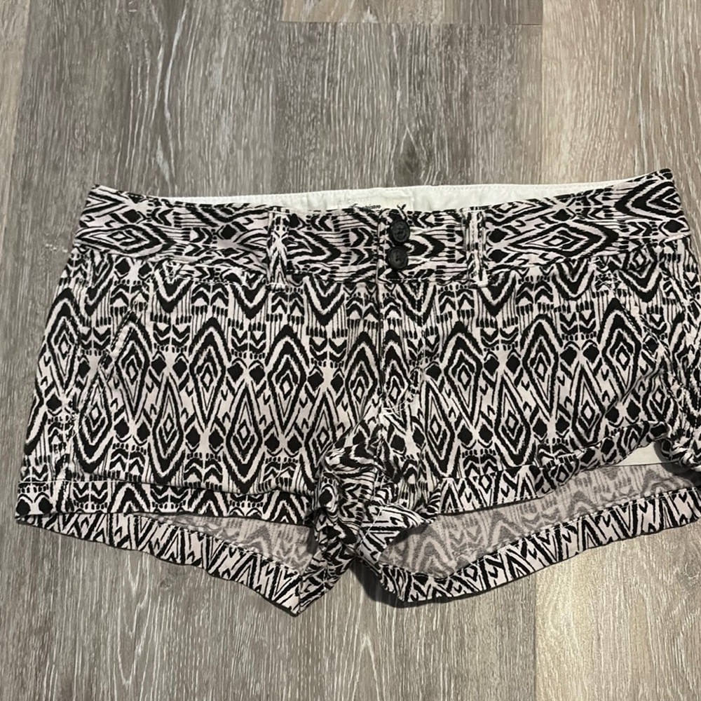 American Eagle Outfitters High Waist Black and White Shorts